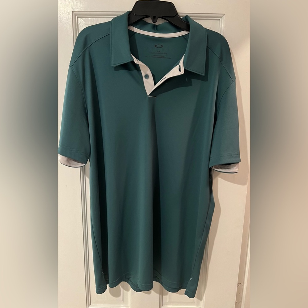 MENS OAKLEY GOLF POLO